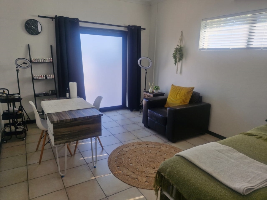 To Let 4 Bedroom Property for Rent in Keidebees Northern Cape